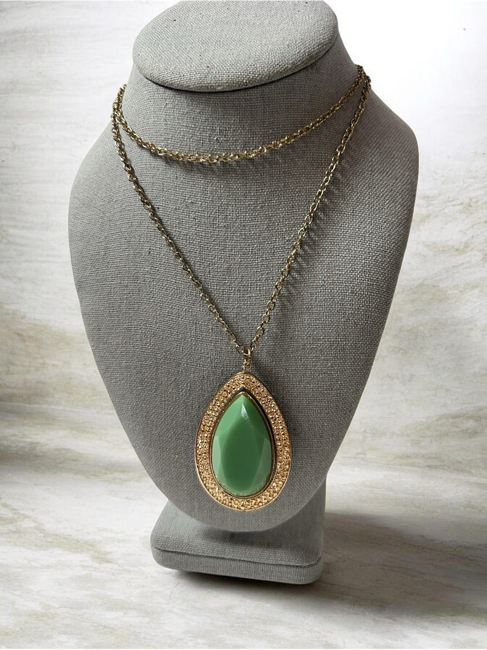 Fashion Jewelry Gold-Tone Teardrop Necklace with Green Stone